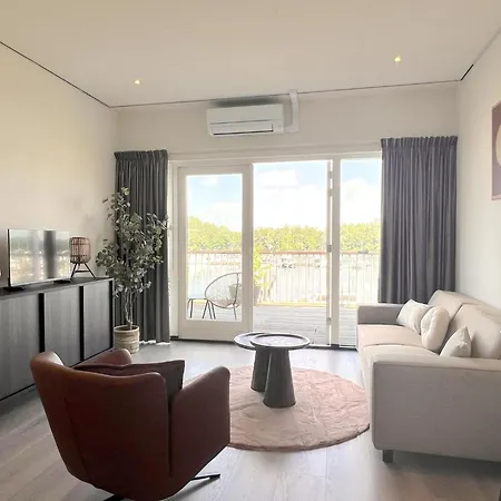 Apartment Waterkant Maasbommel
