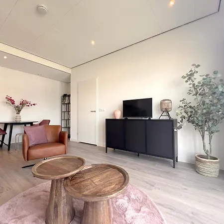 Waterkant Apartment Maasbommel