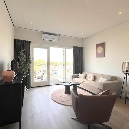 Waterkant Apartment *