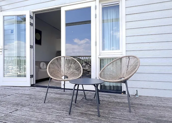 Apartment Waterkant Maasbommel