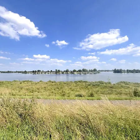 Waterkant * Maasbommel