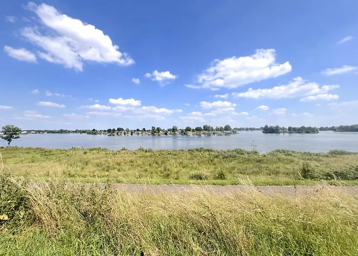 Waterkant * Maasbommel